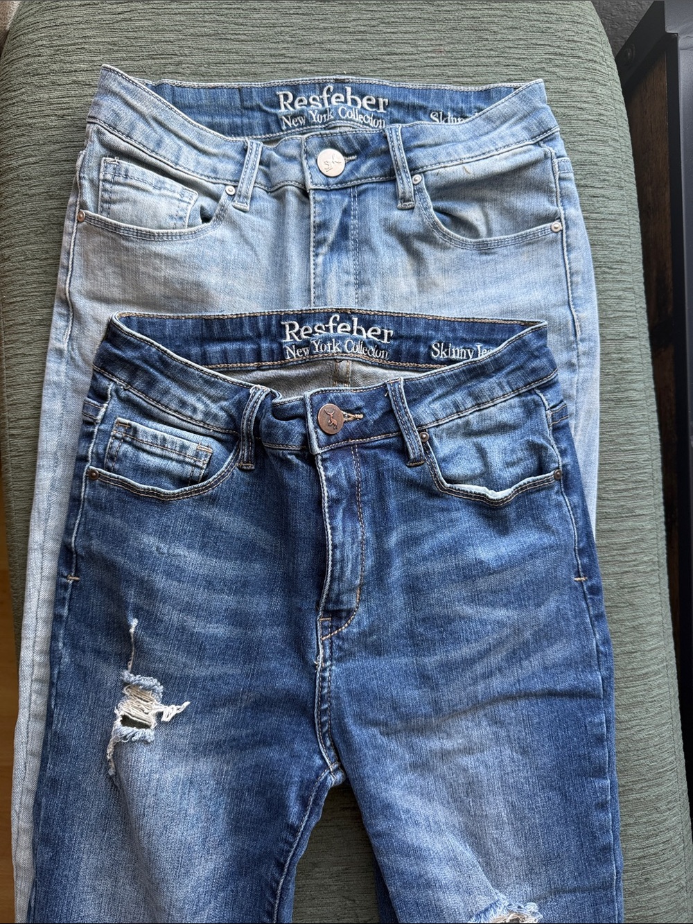 Bundle Distressed Women's Skinny Jeans